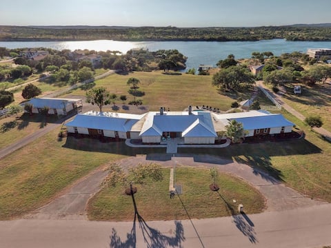 Estate on Lake Travis - Pool, Dock, Hot Tub+ More!