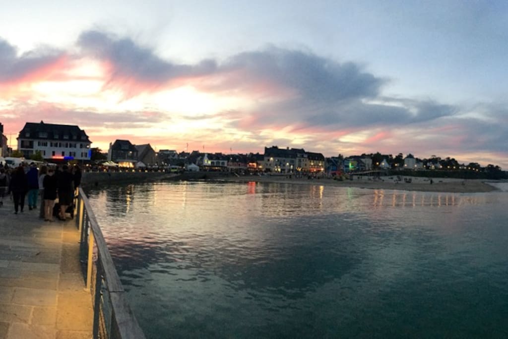 Vue de Morgat en bas de la résidence