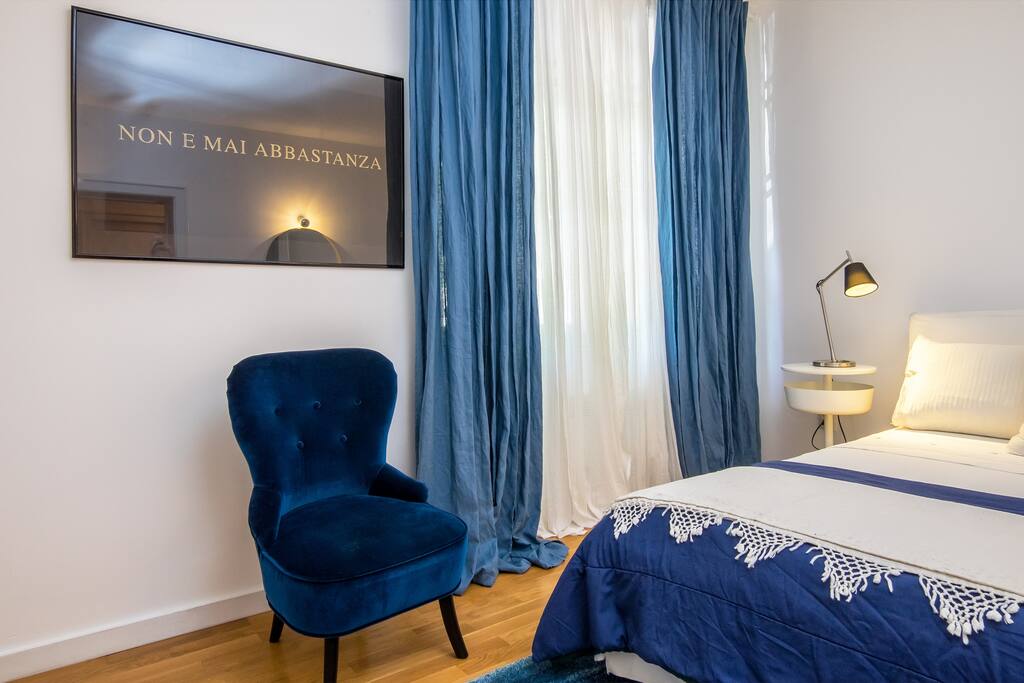 details in bedroom