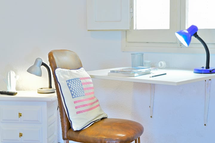 Bedsandflats The Vintage Apartment - Alicante