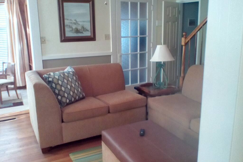 Living room pic 1