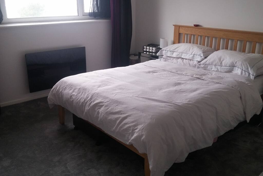 Kingsize bed