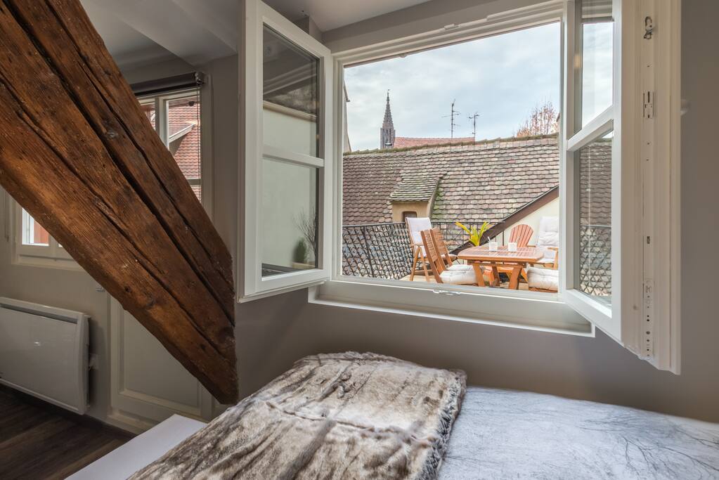 vue Cathédrale depuis le lit et la terrasse