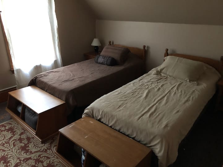 Mapacha hawa wanaweza kutengenezwa katika kitanda cha ukubwa wa king.