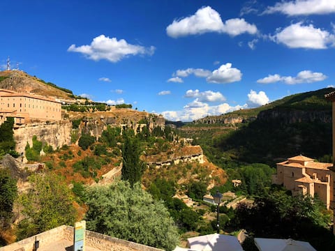 Historic house. Unique views of the Huécar Gorge