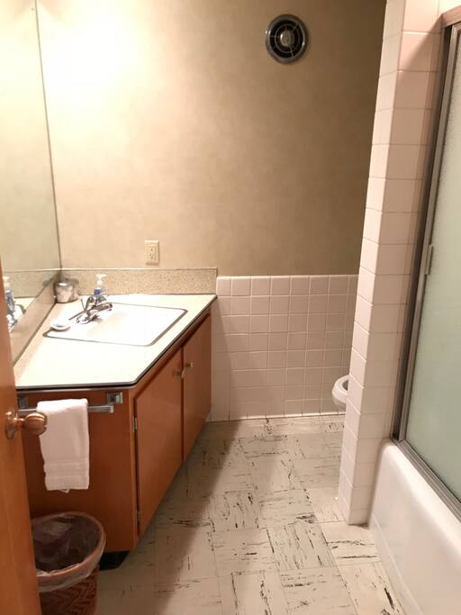 Stable rooms have full private baths