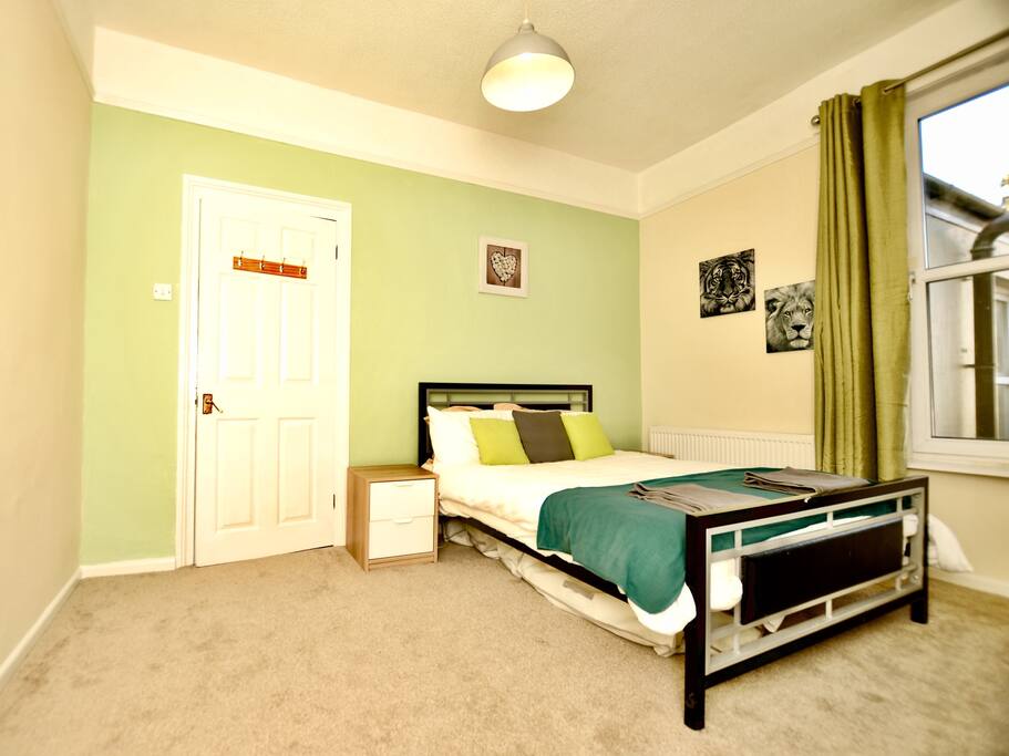 Guest Room 1