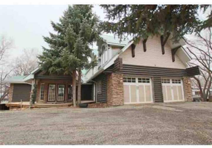 Wolseley No. 155 Holiday Rentals & Homes Canada Airbnb