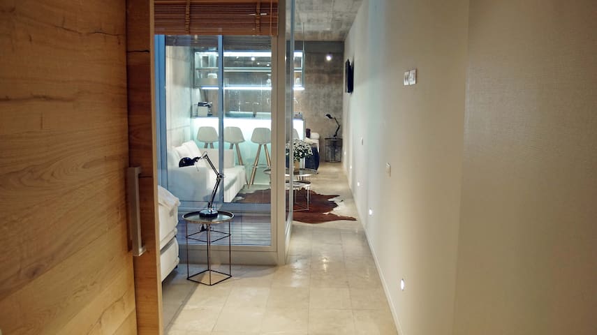 City centre loft with rooftop pool and terrace