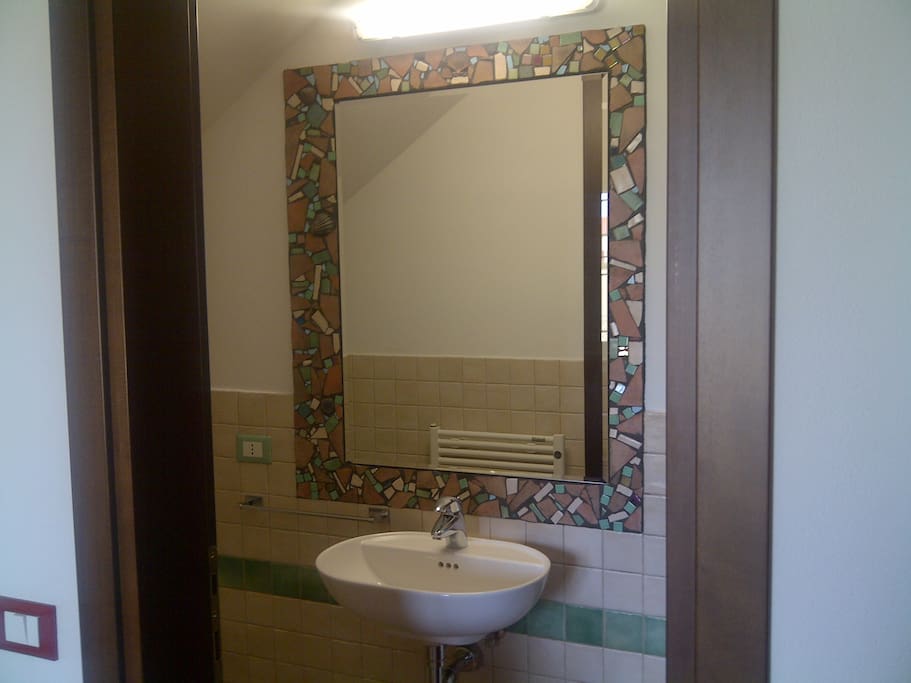 il bagno completo della camera