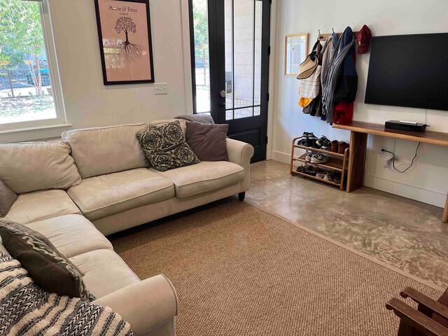 New Family House by UT Campus gallery image 5