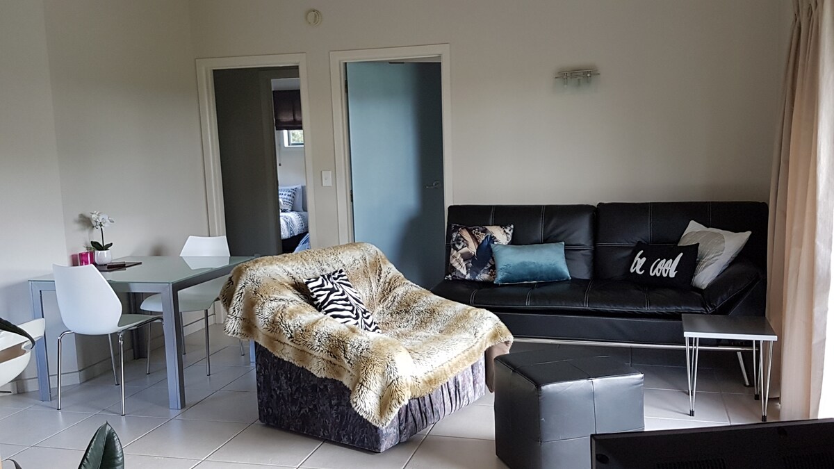 Popular Airbnb listing: Tarawera View Country Cottage in Rotorua District South