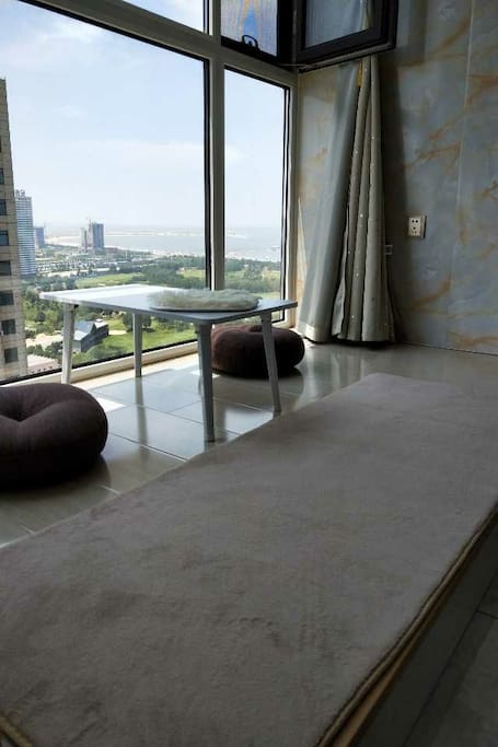 坐在家里看海景