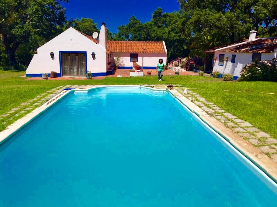 Pool dimensions: 9 mt x 4 mt