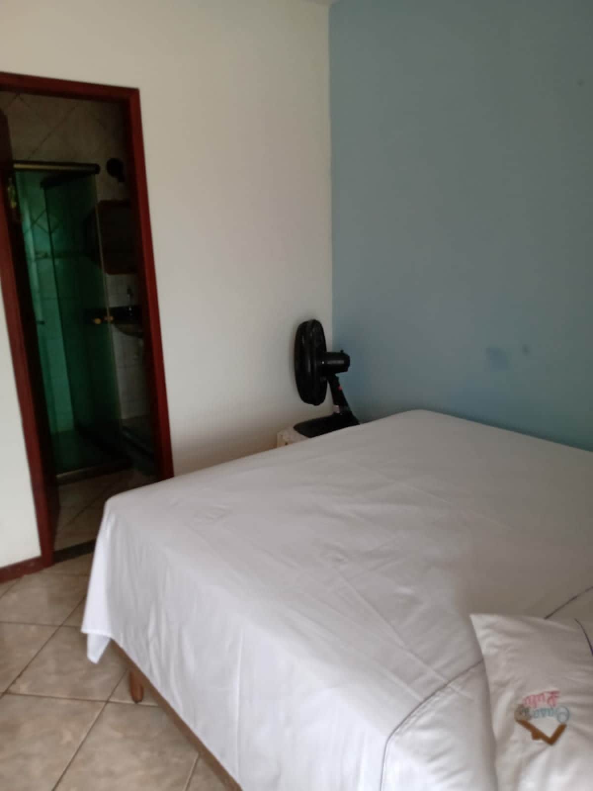 קומה
02 ( גישה במדרגות)
01 bed Queem
01 single bed  
מיזוג אוויר מפוצל 

אנחנו לא מספקים בגדי ים ונחושת. 