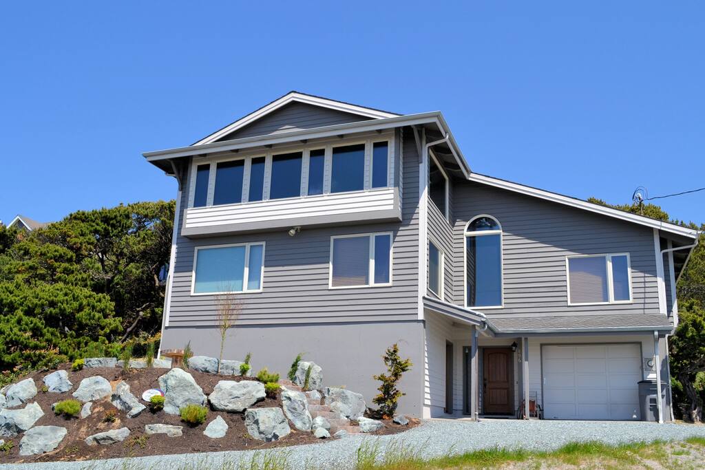 Street view of Serenity by the Sea