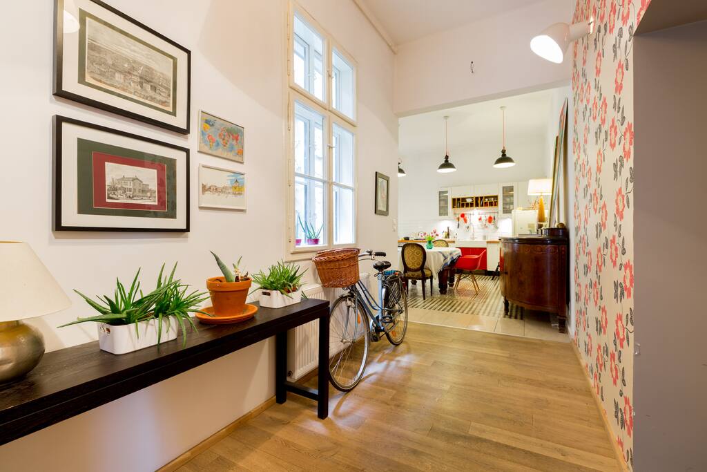 This is the hallway with the kitchen in the background.