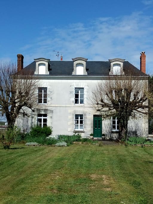 Maison côté façade