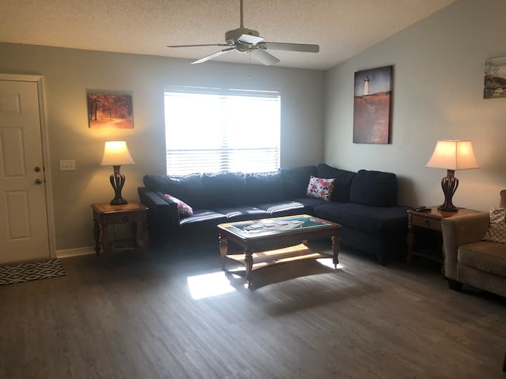 Golf Cart, Rear Porch, Great Location; Allow Dogs - The Villages, FL