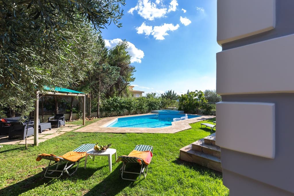 View from the sunbeds to the villa