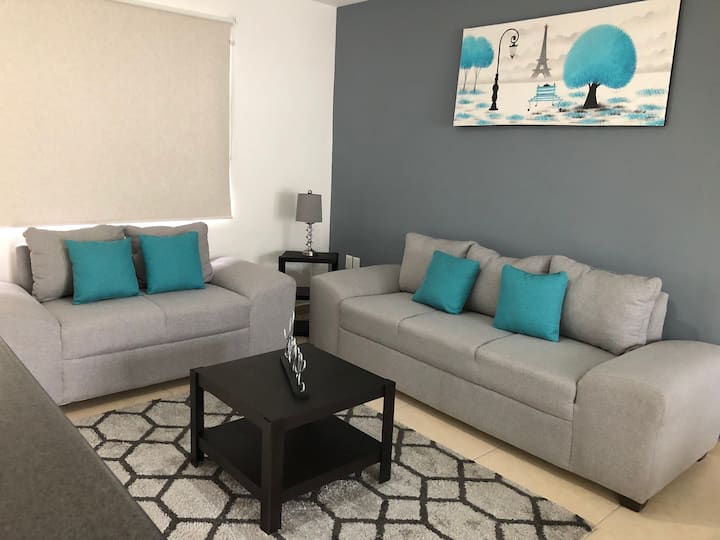 Elegante Y Cómoda Casa En Privada - Ciudad Valles