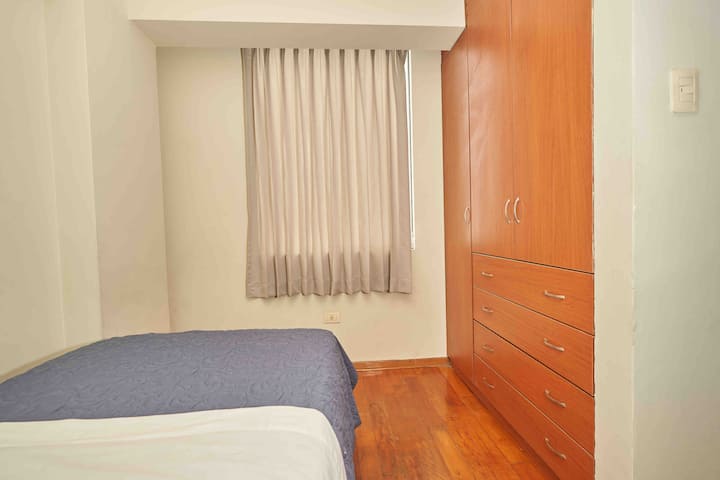 Krevet s 1,5 sjedećom garniturom 