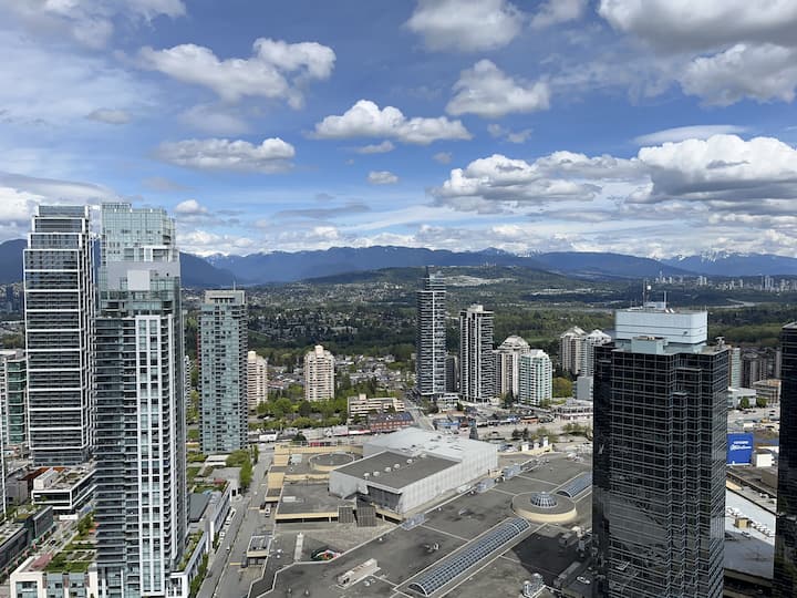 15 Sunrise central Metrotown 1 B1 B Apartments for Rent in Burnaby, British Columbia, Canada