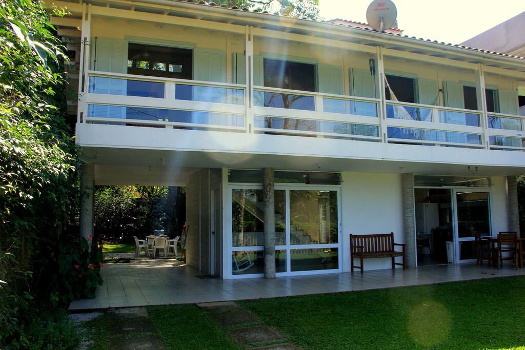 Visão geral da frente da casa