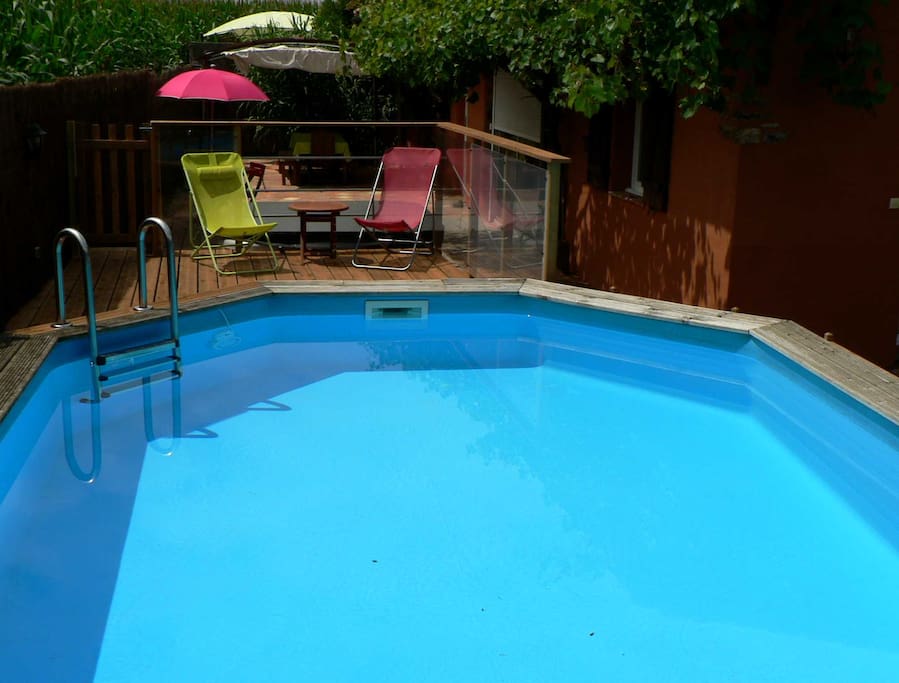 Piscine sécurisée et terrasse