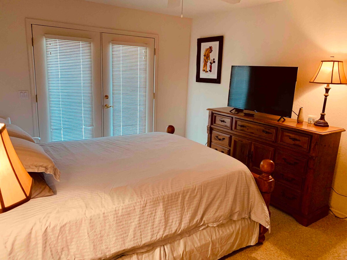 带标准双人床的客房