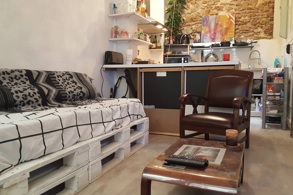 canapé pouvant servir de couchage 1 personne