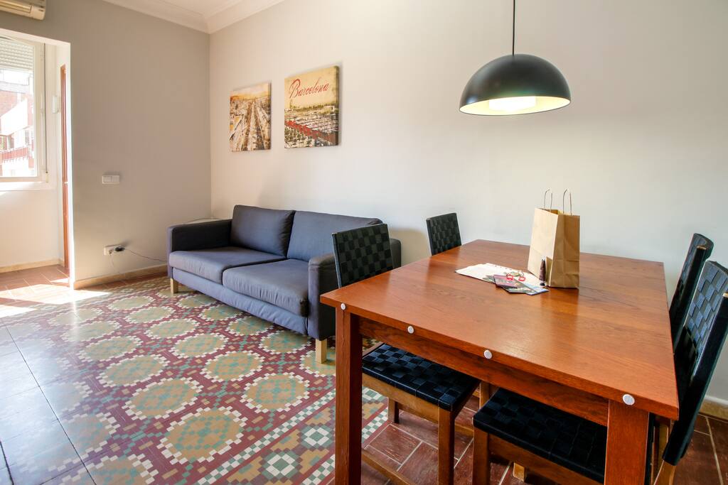 Spacious living room