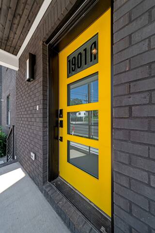 Sleeps 13-City Hideaway Stunning Rooftop Escape #1 gallery image 3