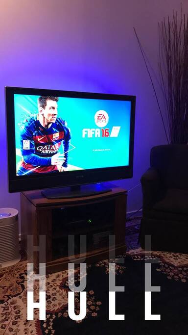 TV LED 40 '' HDMI avec une XBOX 360 et des jeux. Parfait pour le divertissement!
--
HDMI 40'' LED TV with an XBOX 360 & games . Perfect for entertainment!