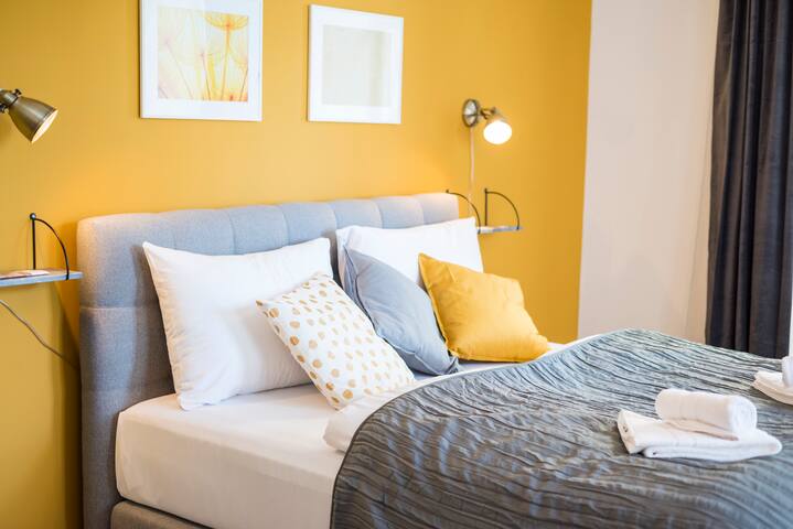 Family Apartment Mariahilf gallery image 2