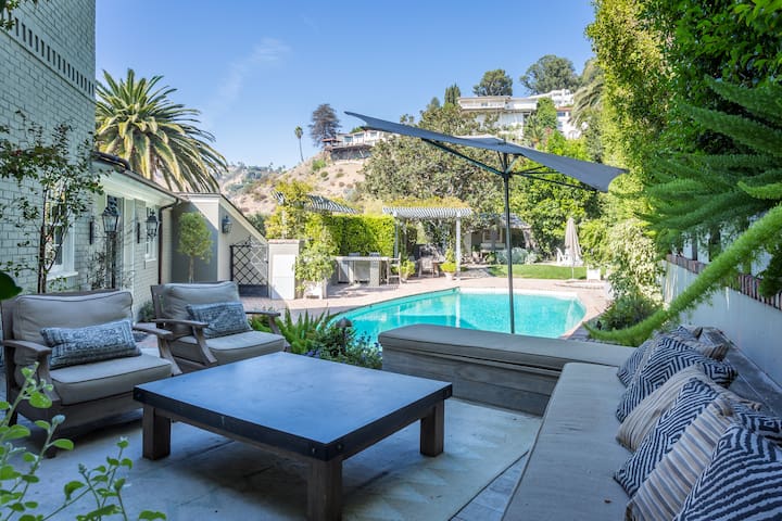 Hollywood Hills La Presa Estate gallery image 3