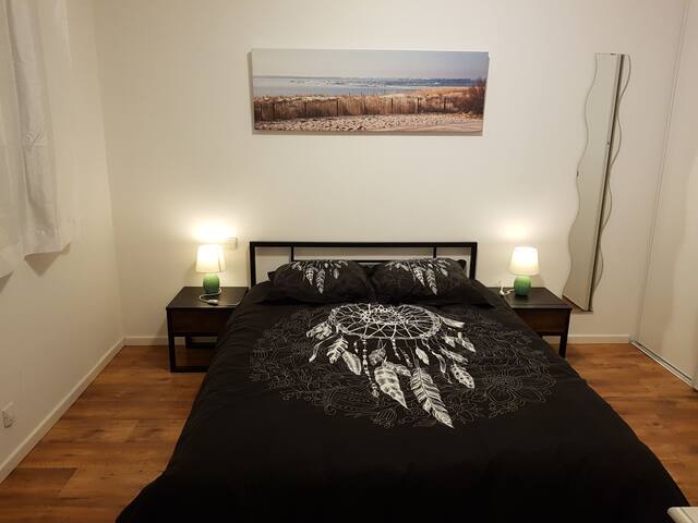 Studio indépendant, au calme