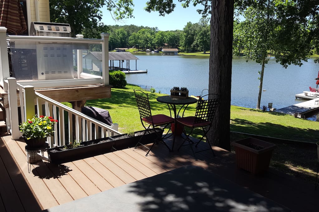 Gorgeous views and short walk to the water and dock