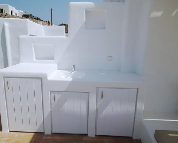 A house with stunning sea view gallery image 5