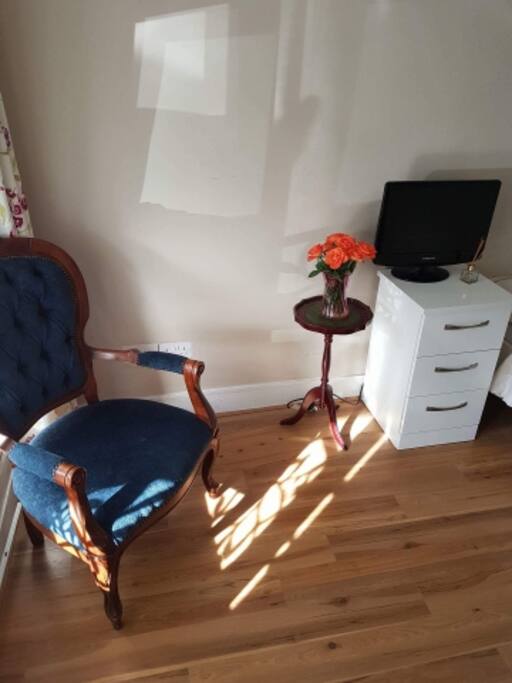T.V and internet and relaxing area