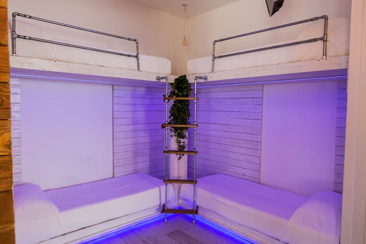 MyTinyHome Heliocentrism [16 pax] By MTH gallery image 4
