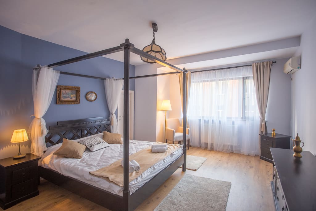 1. Airport transfer
2. Castles one day tour – Peles, Dracula and Rasnov fortress)
3. Half day tour of Bucharest
4. Full day tour of Bucharest
5. Bucharest Gastronomy tour
6. Carpathian Mountains villa accommodation
