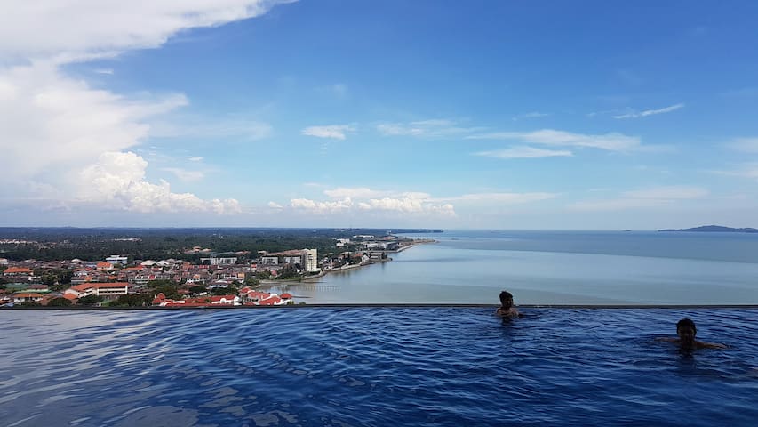 Luxury Condo B27+Infinity pool Sea View 无边泳池面向海景