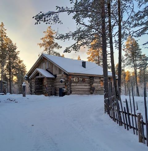 Miji Tuba Cottage in the wilderness village of Pulju