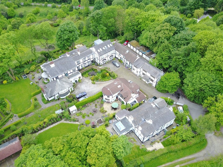 Mossley Vacation Rentals & Homes England, United Kingdom Airbnb