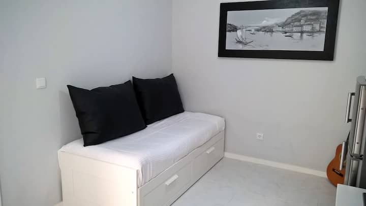 ספה נפתחת בסלון