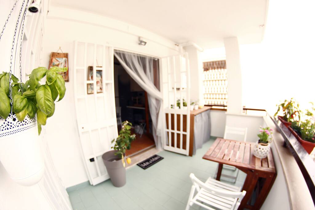 -Balcone Grande
-Large balcony