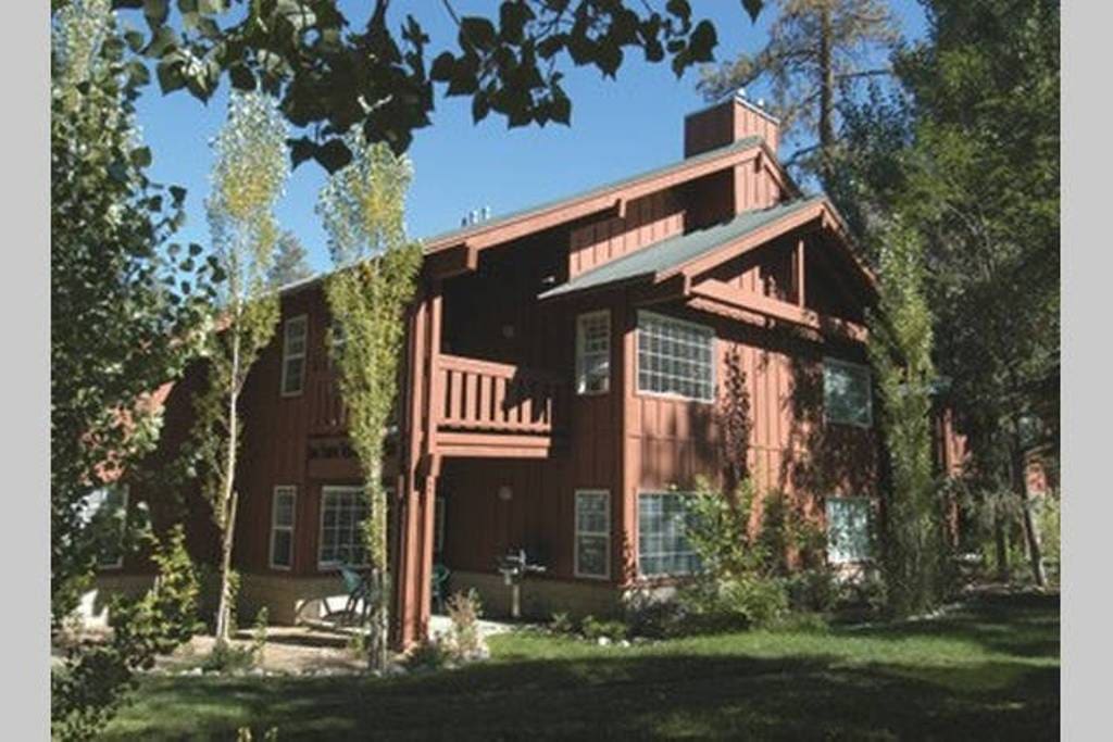 2 BD condos surrounded by trees--2 levels