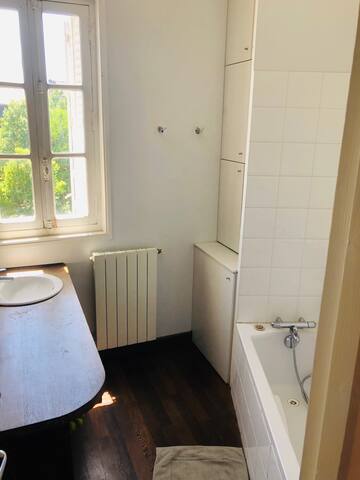 Maison avec piscine pour 6 personnes, au calme. gallery image 3