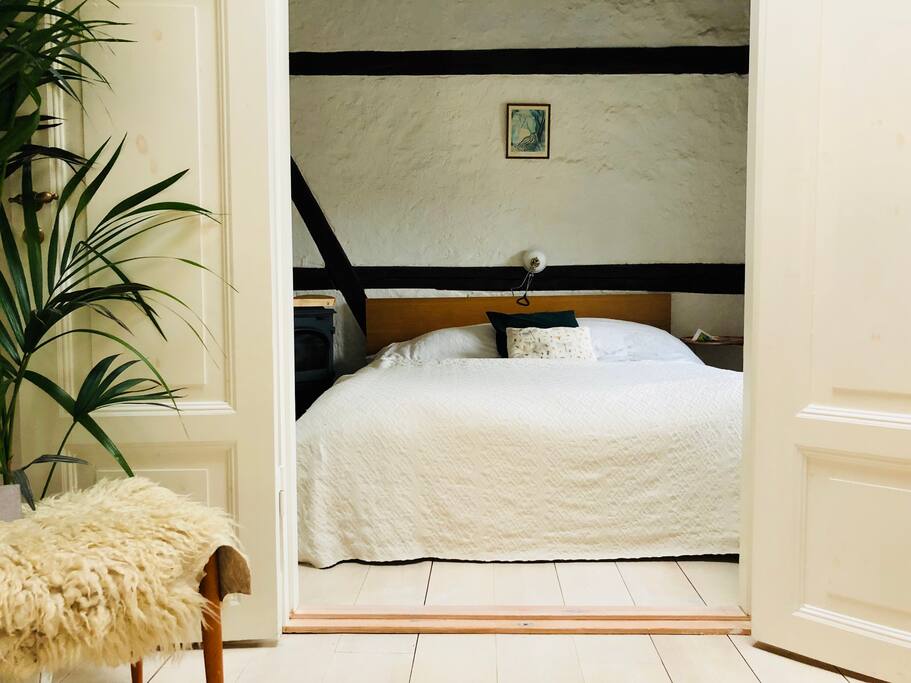 Master bed room